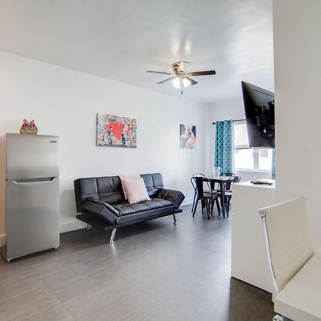 מיאמי ביץ' Charming Large Studio Near Ocean Dr - South Beach מראה חיצוני תמונה
