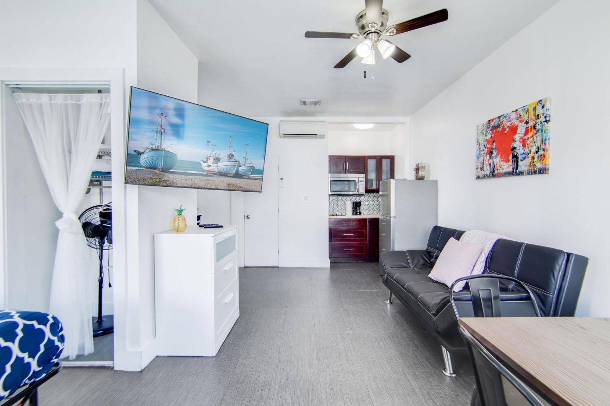 מיאמי ביץ' Charming Large Studio Near Ocean Dr - South Beach מראה חיצוני תמונה