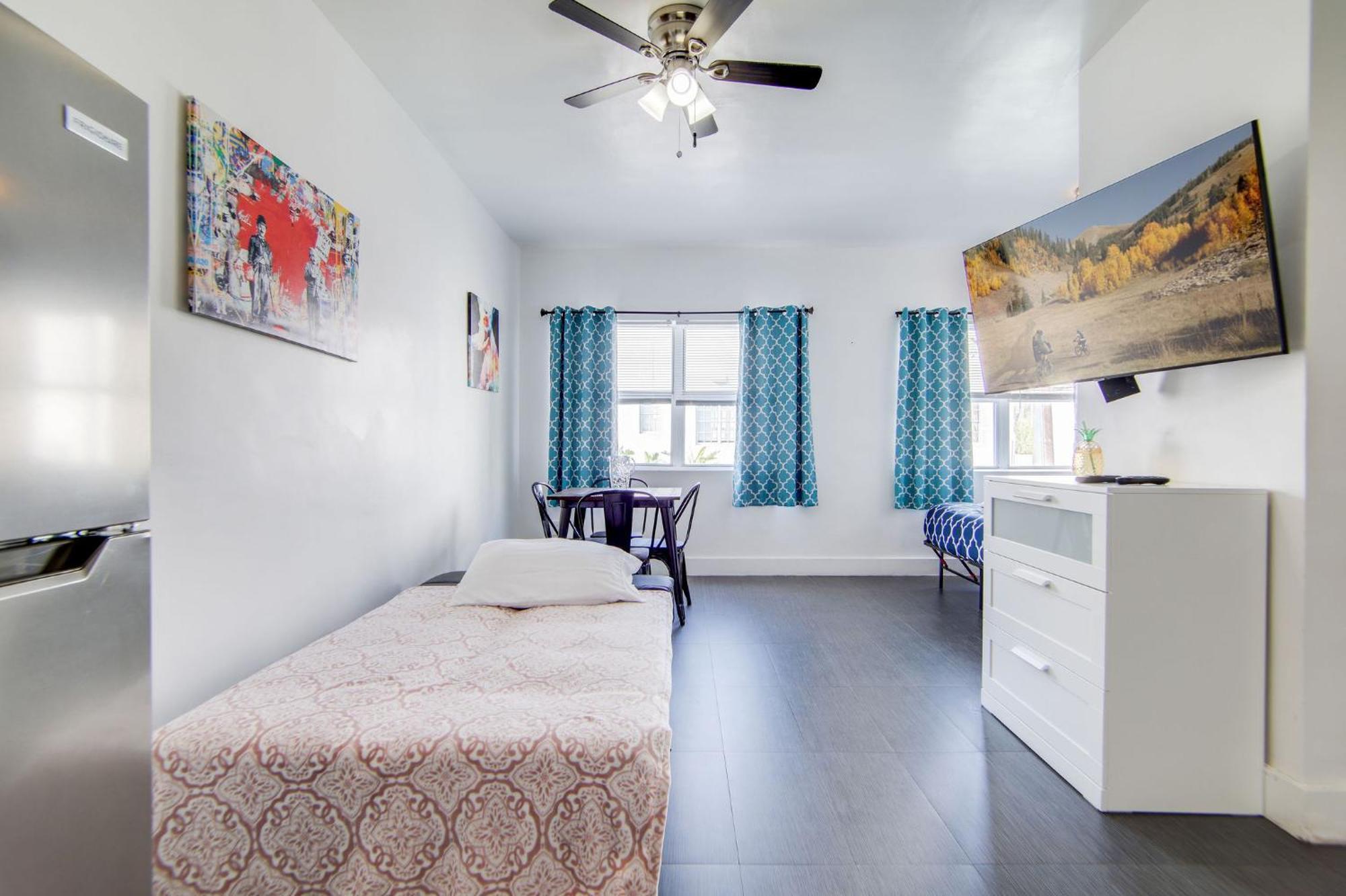 מיאמי ביץ' Charming Large Studio Near Ocean Dr - South Beach מראה חיצוני תמונה